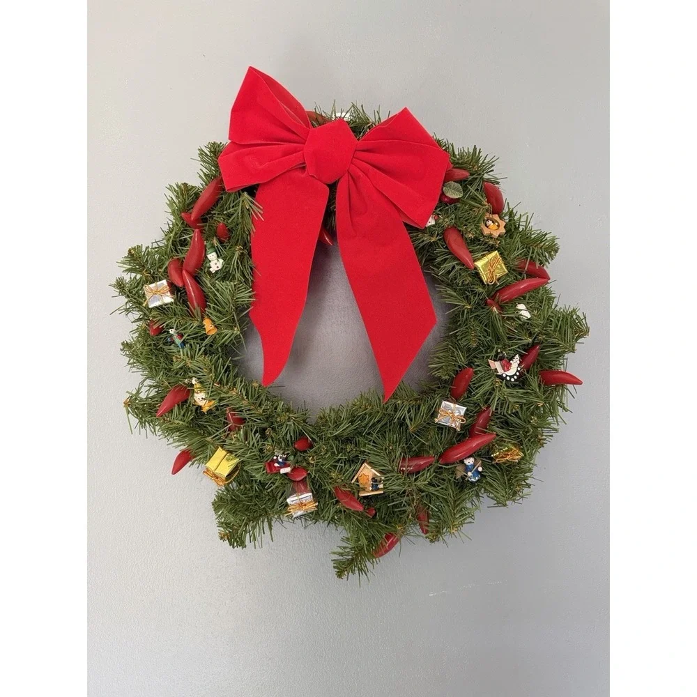 Vintage Holiday Wreath Festive Southwest Red Chili Peppers Miniature Ornaments